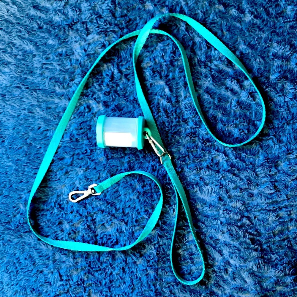 GOOD2GO 6-Foot Pet Leash w/Reflective Bag Holder